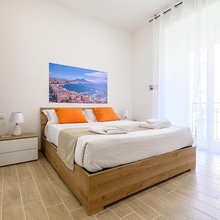 Appartamento Domus Romeo Napoli Esterno foto