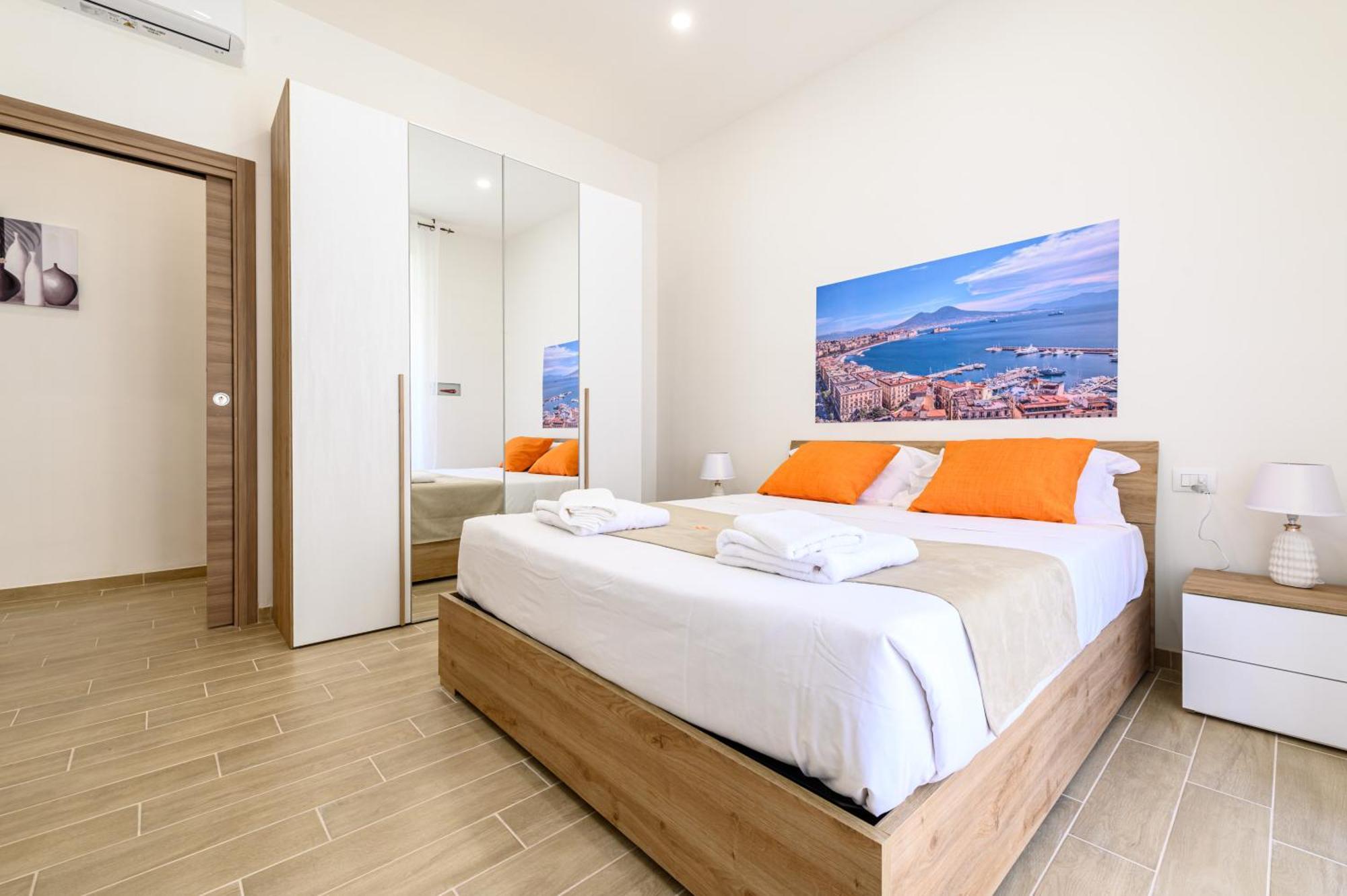 Appartamento Domus Romeo Napoli Esterno foto